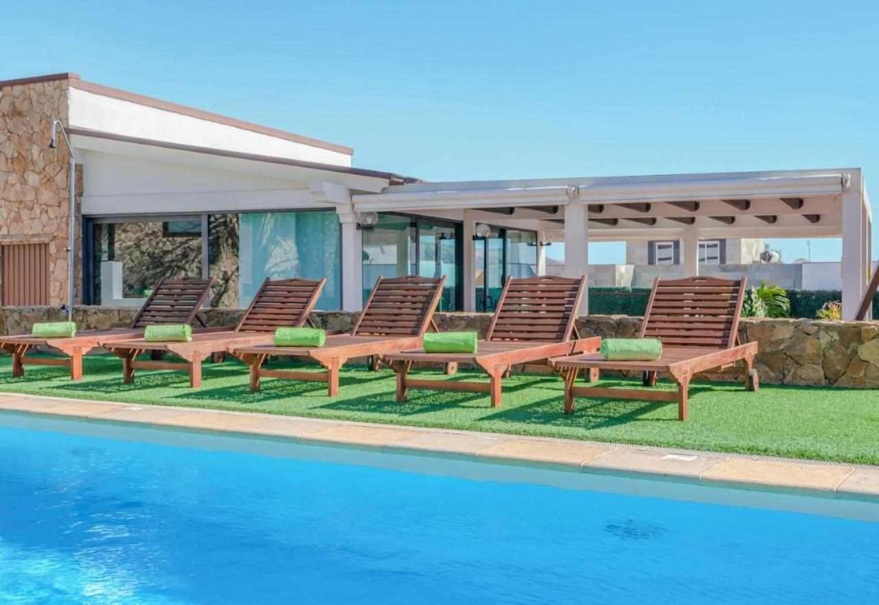 Villa Cobas Con Piscina Y Privada Triquivijate Buitenkant foto